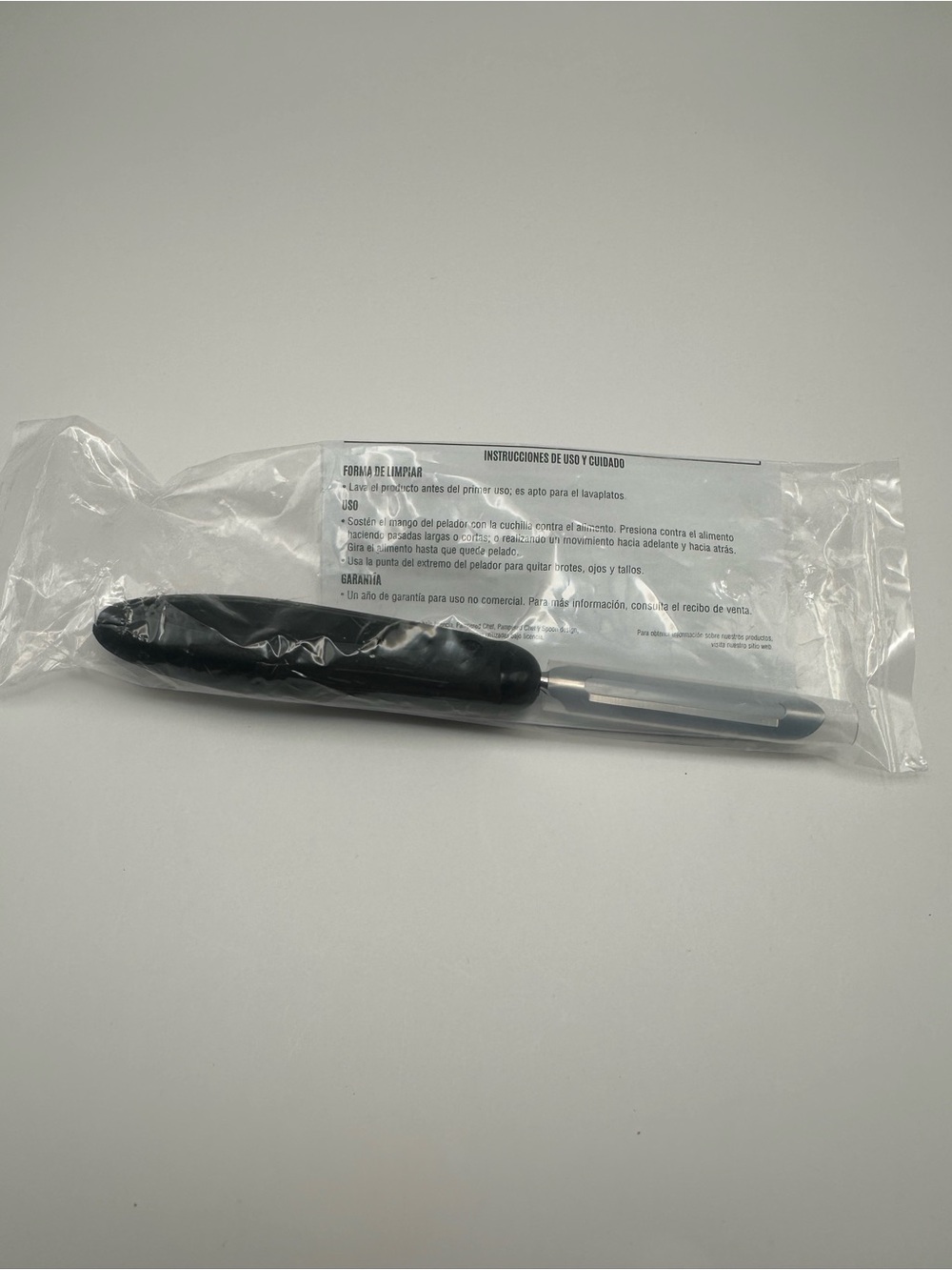Pampered Chef Black Vegetable Peeler - Picture 2 of 2